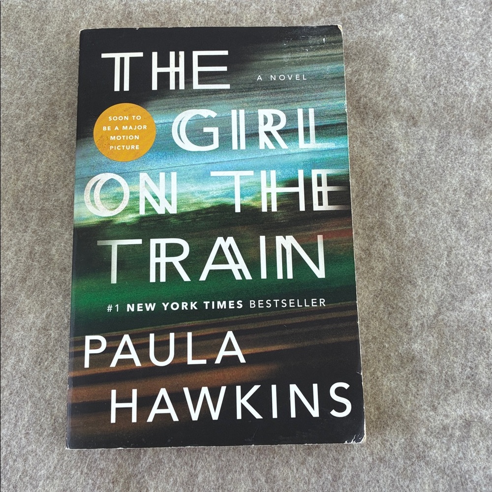 The Girl on the Train Paperback Book - Green/Black Cover